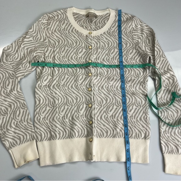 banana Republic women’s beige button down cardigan S L15-22 - Picture 3 of 4